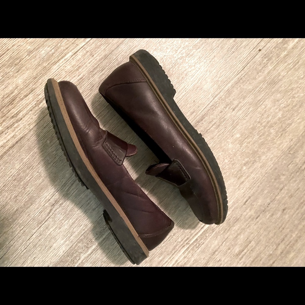Clarks loafer
